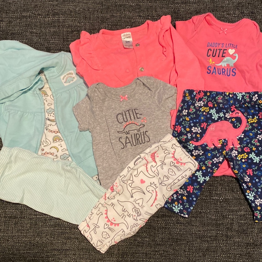 Baby Girl Dinosaur Outfit Sets, Carters Brand, Size 3 month, 8 pieces total